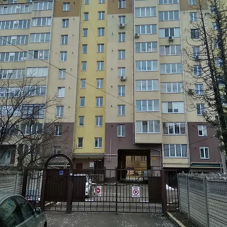 Home In Center With Jacuzzi Ивано-Франковск Экстерьер фото
