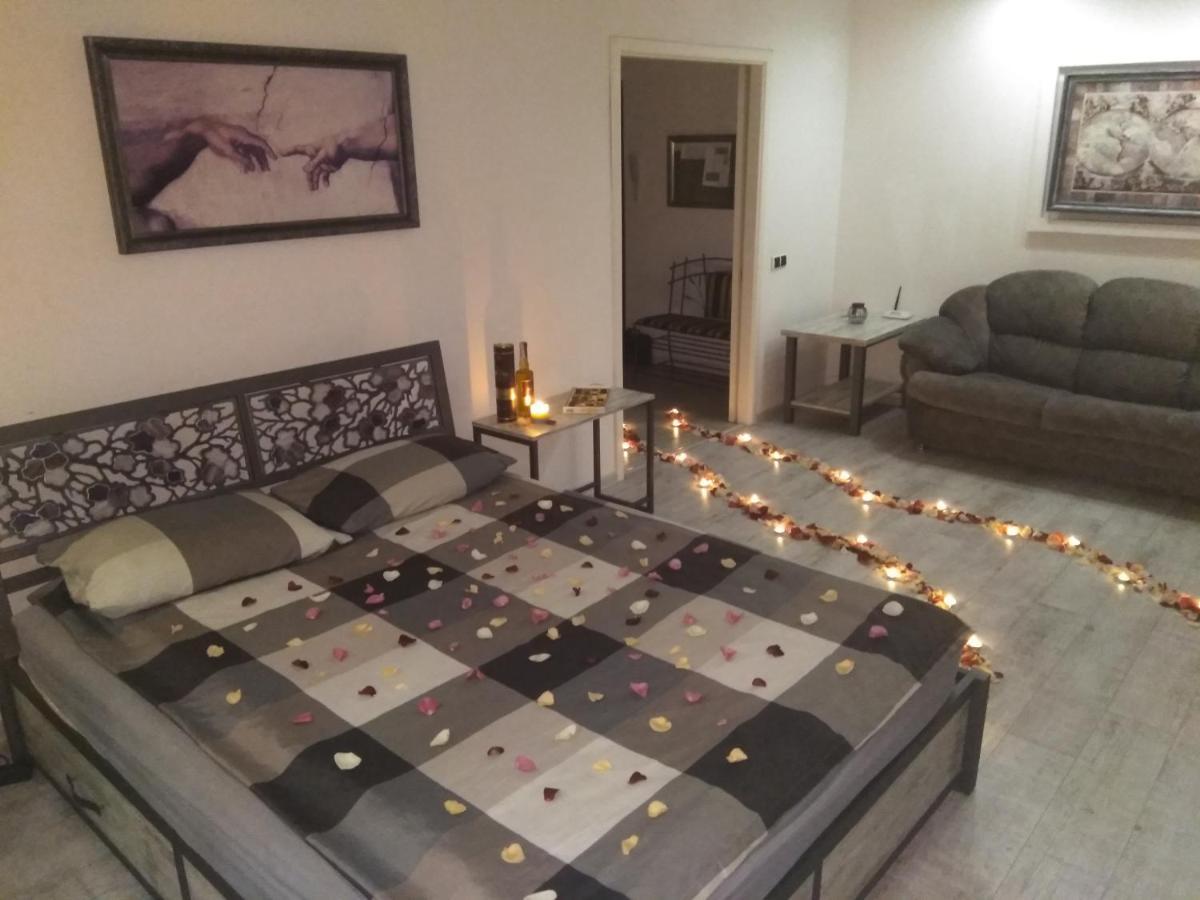 In Center With Jacuzzi Apartment Ivano-Frankivsk
