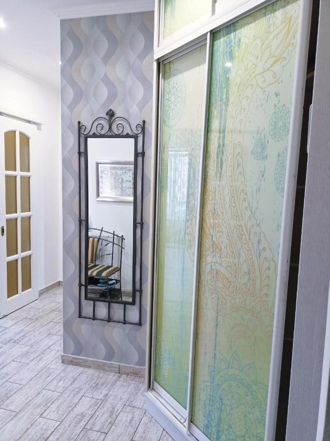 Apartment In Center With Jacuzzi