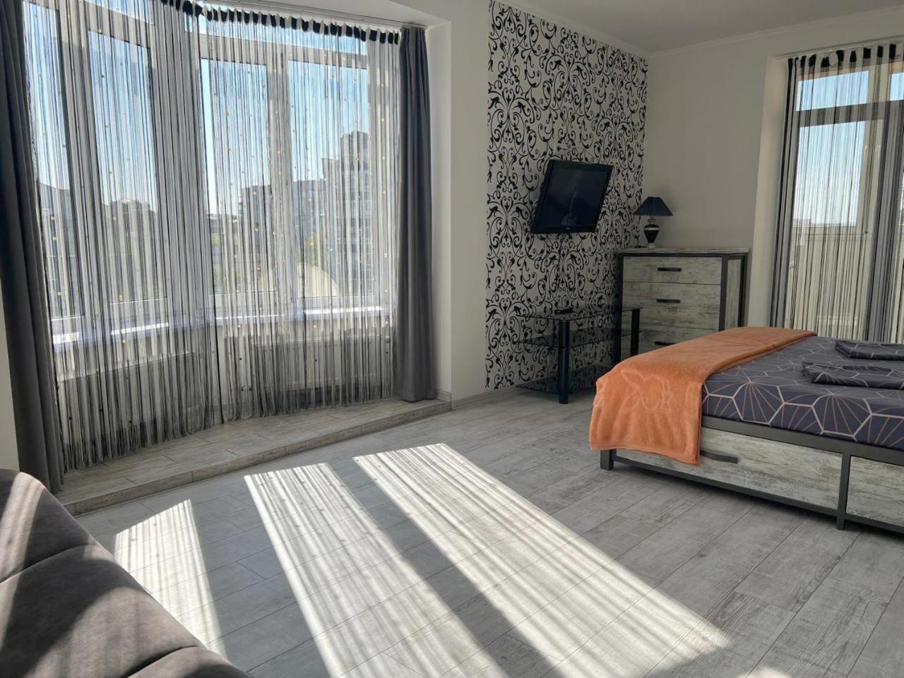 In Center With Jacuzzi Apartment *